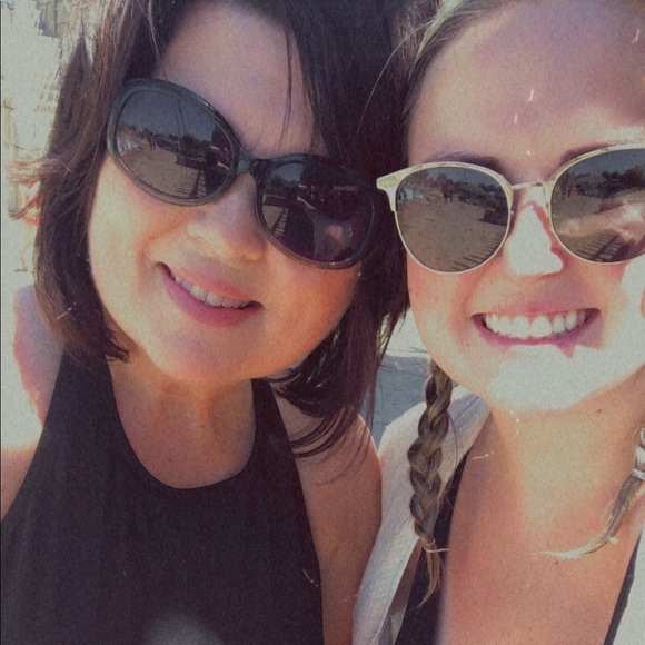 Meet your Posher, Britta - Picture 1 of 3